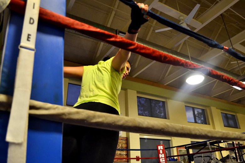 Dara Shen stretching in the ring