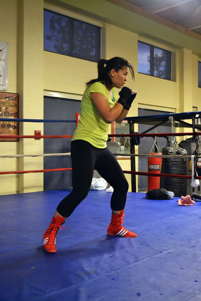 Dara Shen sparing in the ring